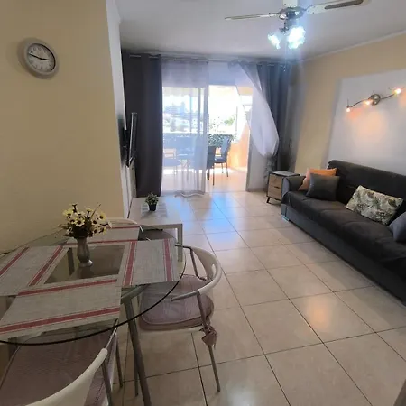 Beautiful Near The And Pool Apartment *